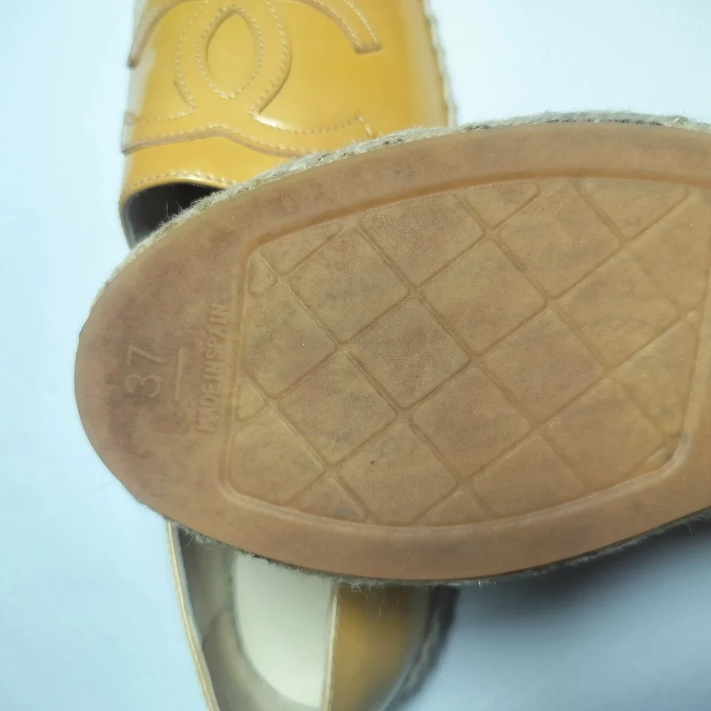 Chanel CC Logo Leather Espadrilles Mustard Yellow Flats Size 37 Made in Spain